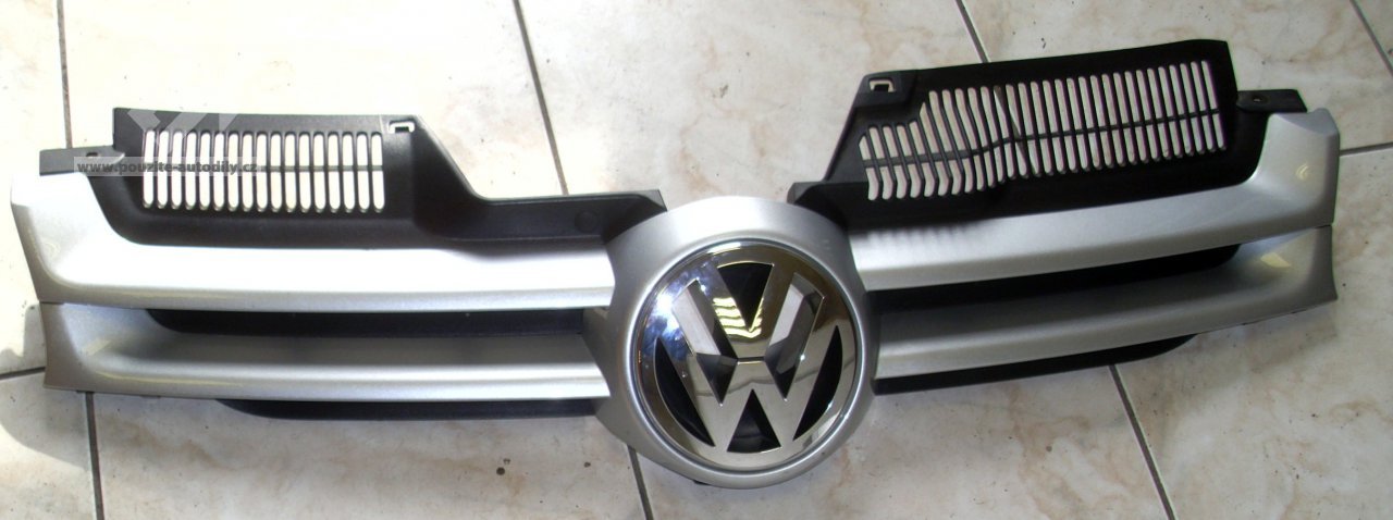 Maska chladiče VW Golf V, 1K0853651A, 1T0853601A Lykona