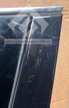 Pravé zadní sklo pevné, tmavě tónované 7L6845298AJ VW Touareg 7L